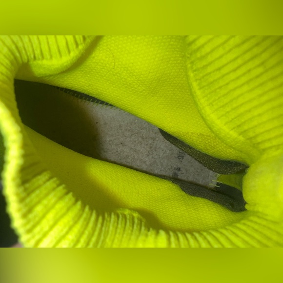 Balenciaga Neon Green Runner sneakers size 8 !! - Picture 11 of 12